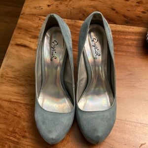 Turquoise hells with platform